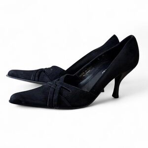 Black Leather Suede Naturalizer kitten heel pumps with a pointed toe